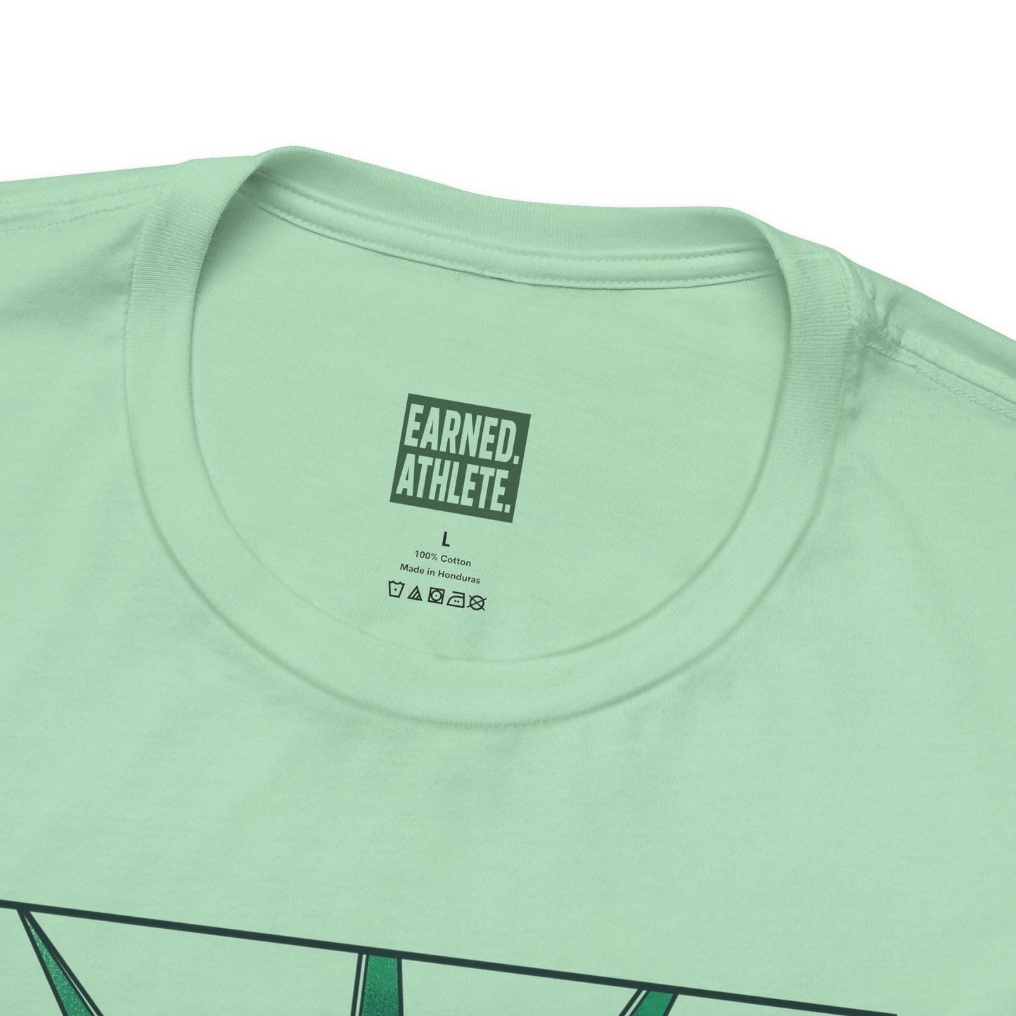 STATUE OF HUSTLE Tee